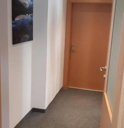 Haus Hell Апартаменты